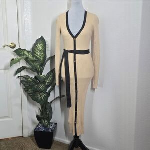 NWOT "Victoria's Boutique" viscose dress. Size M.